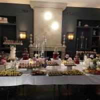 Salle de reception cote salon cheminee